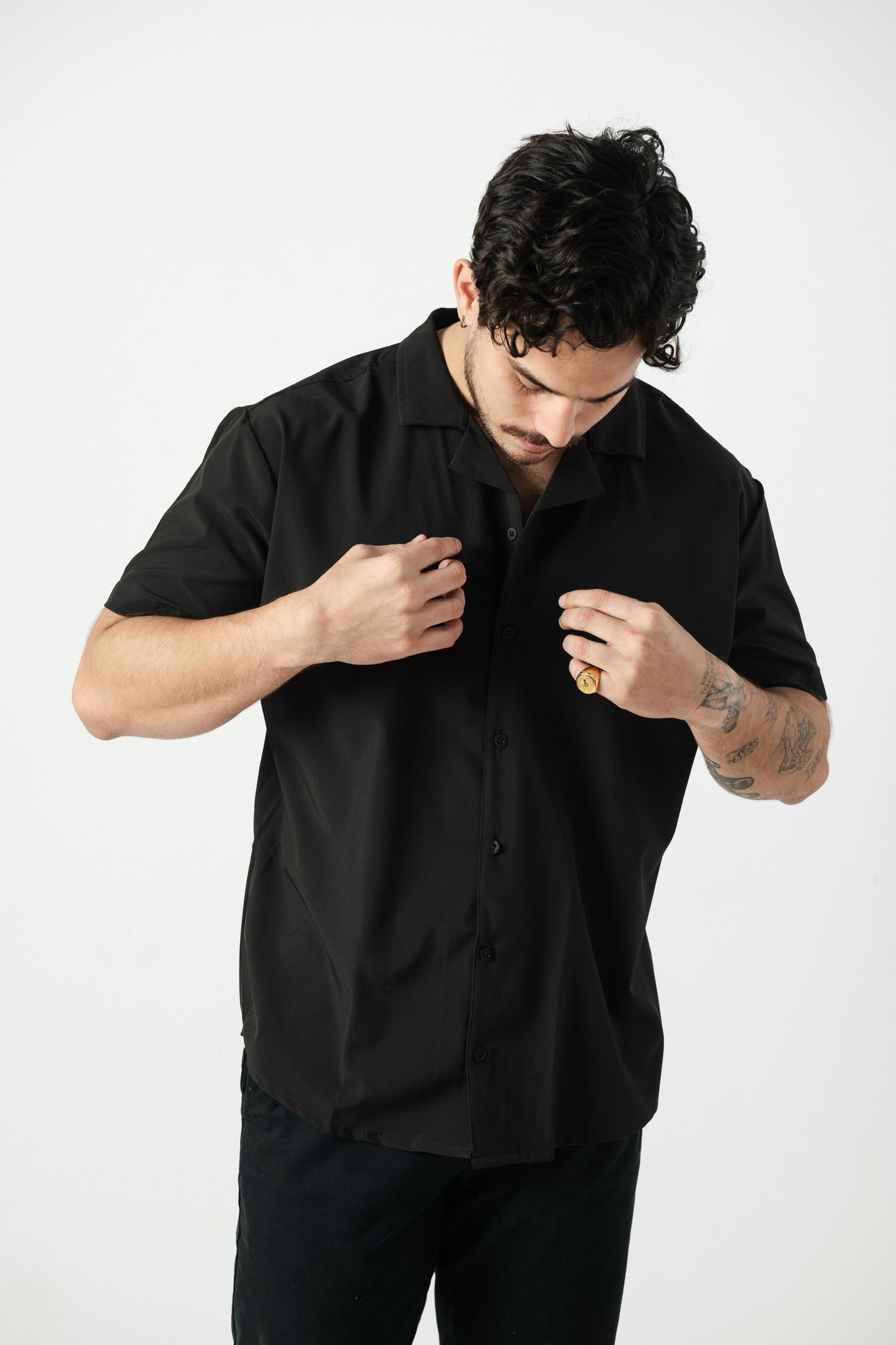 Camisa Lisa Negra