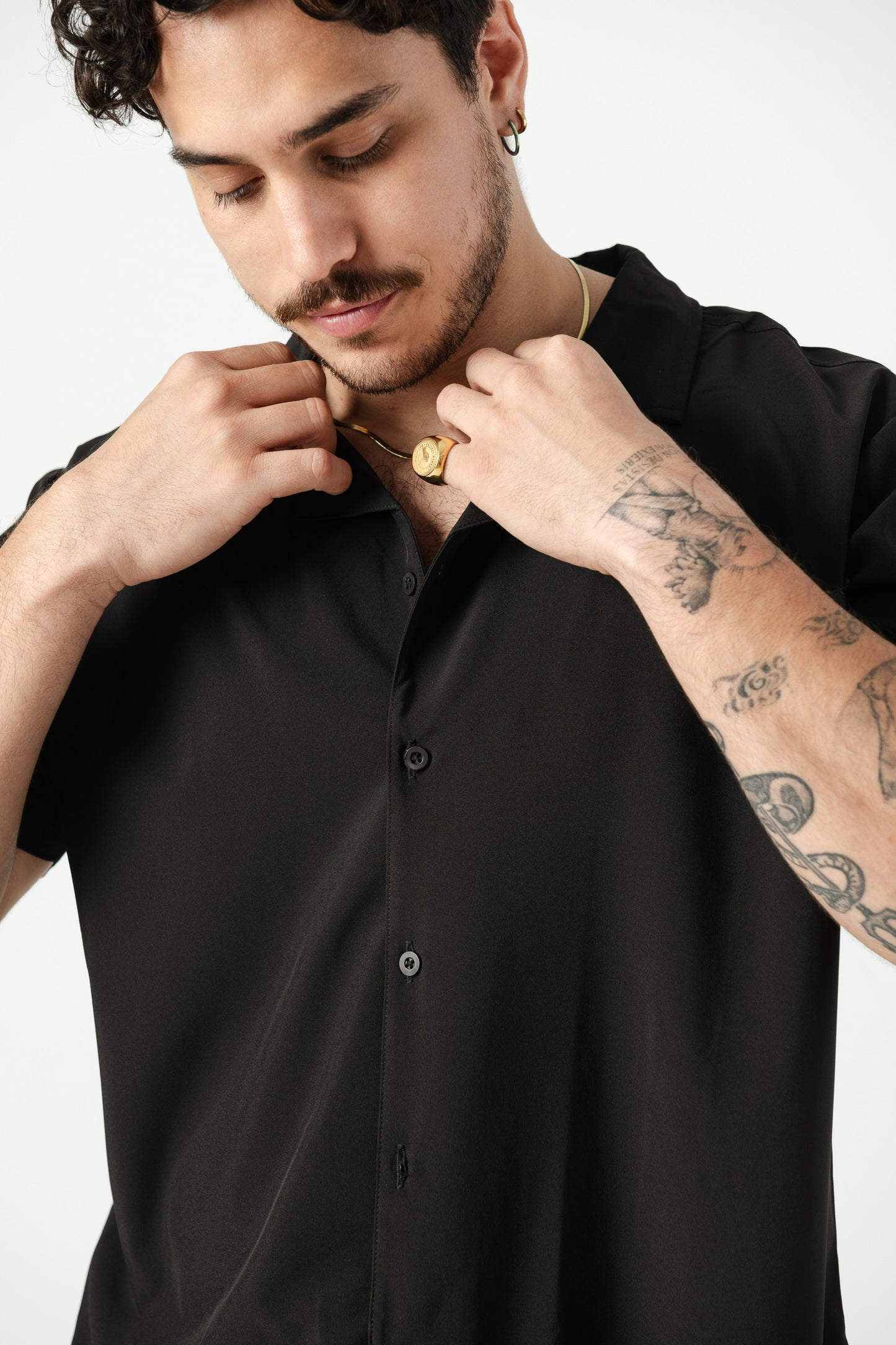 Camisa Lisa Negra