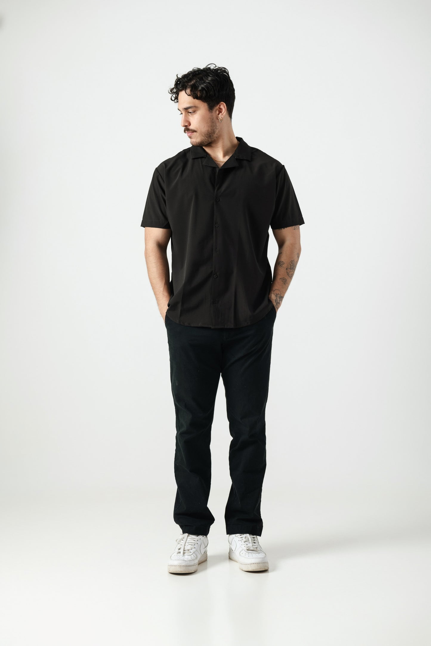 Camisa Lisa Negra