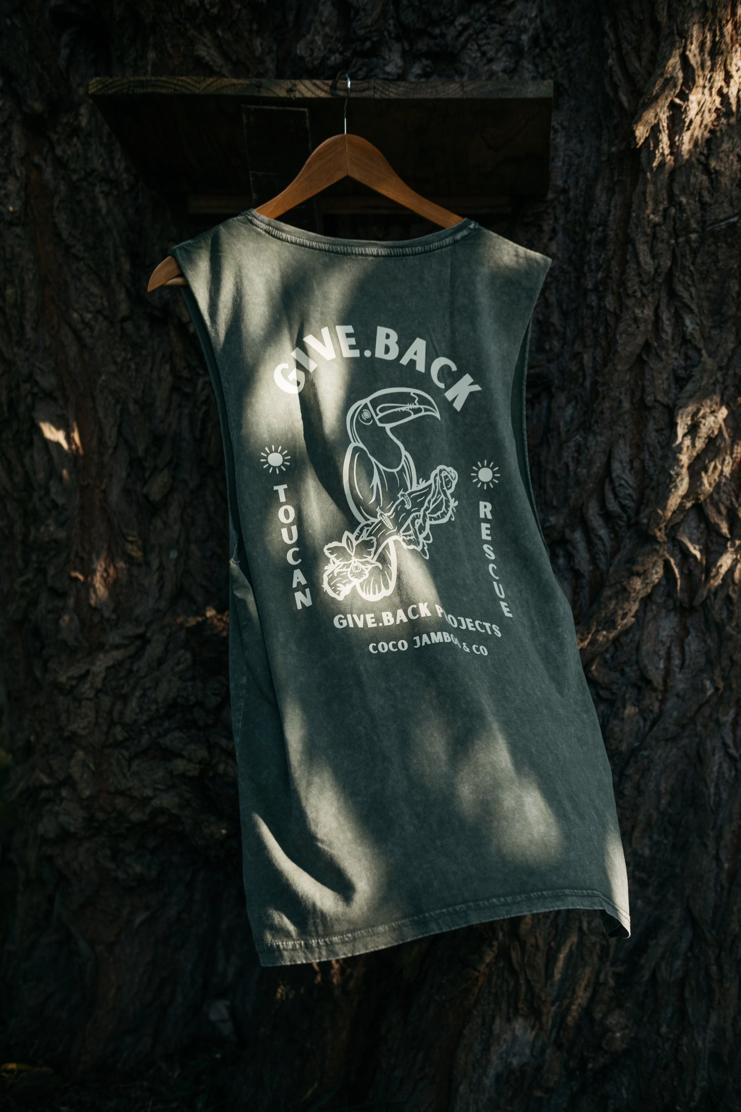 Toucan Rescue Ranch Tank