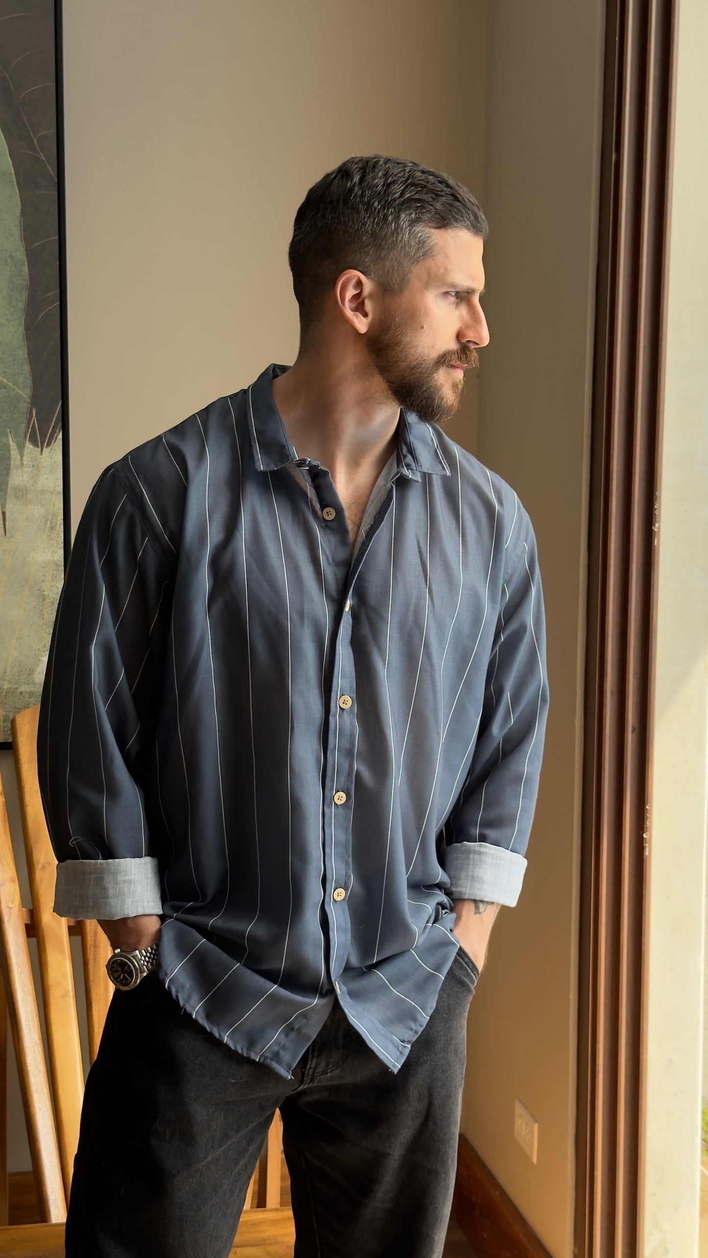Hybrid Linen Shirt - Azul Oscuro con rayas blancas