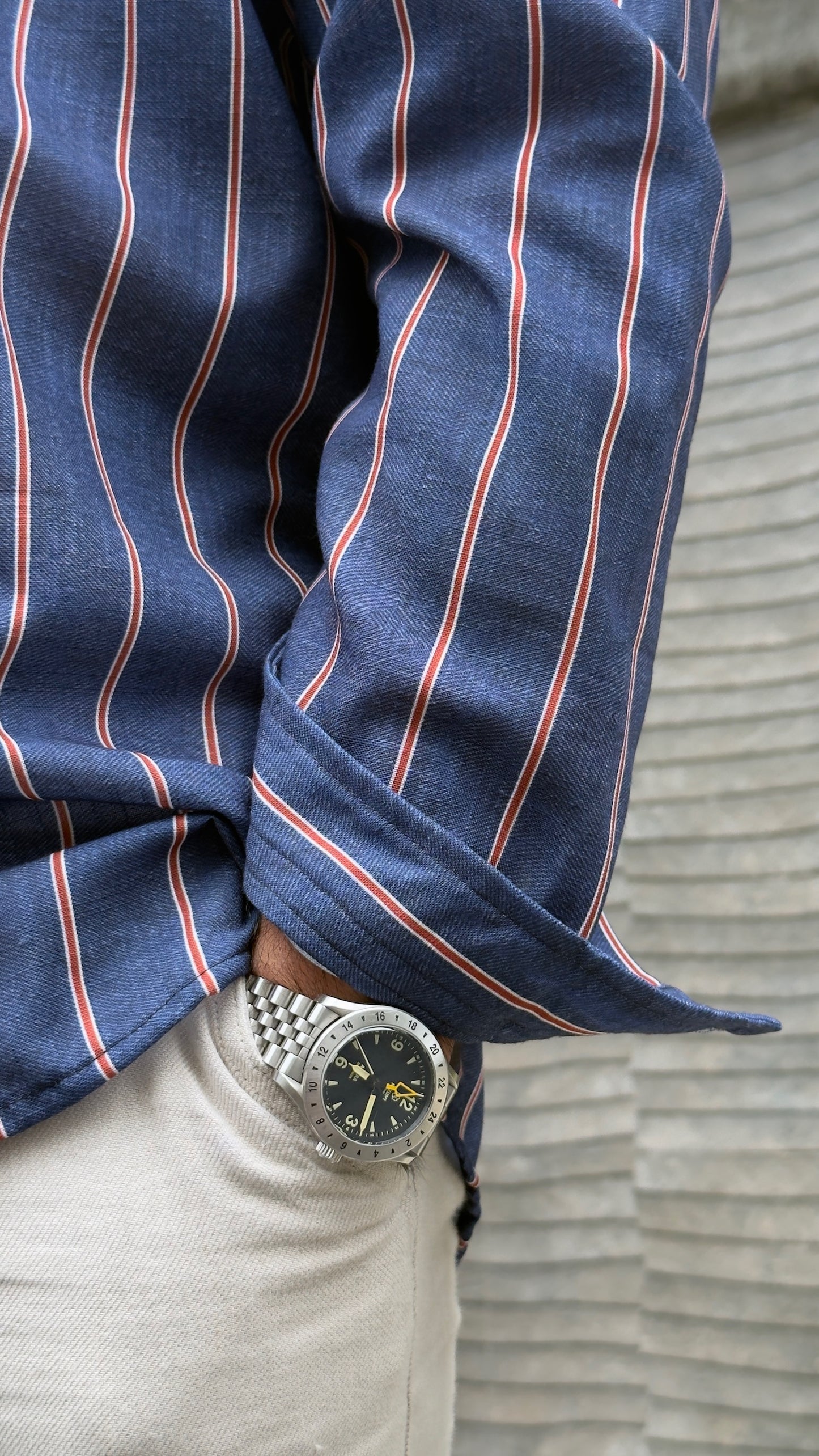 Hybrid Linen Shirt - Azul con rayas rojas