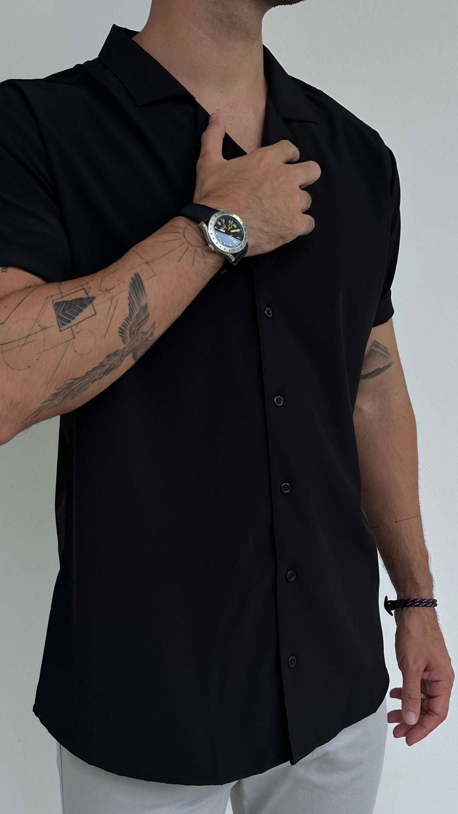 Camisa lisa online negra