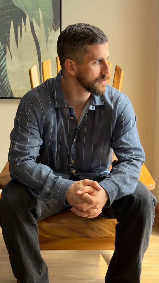 Hybrid Linen Shirt - Azul Oscuro con rayas blancas