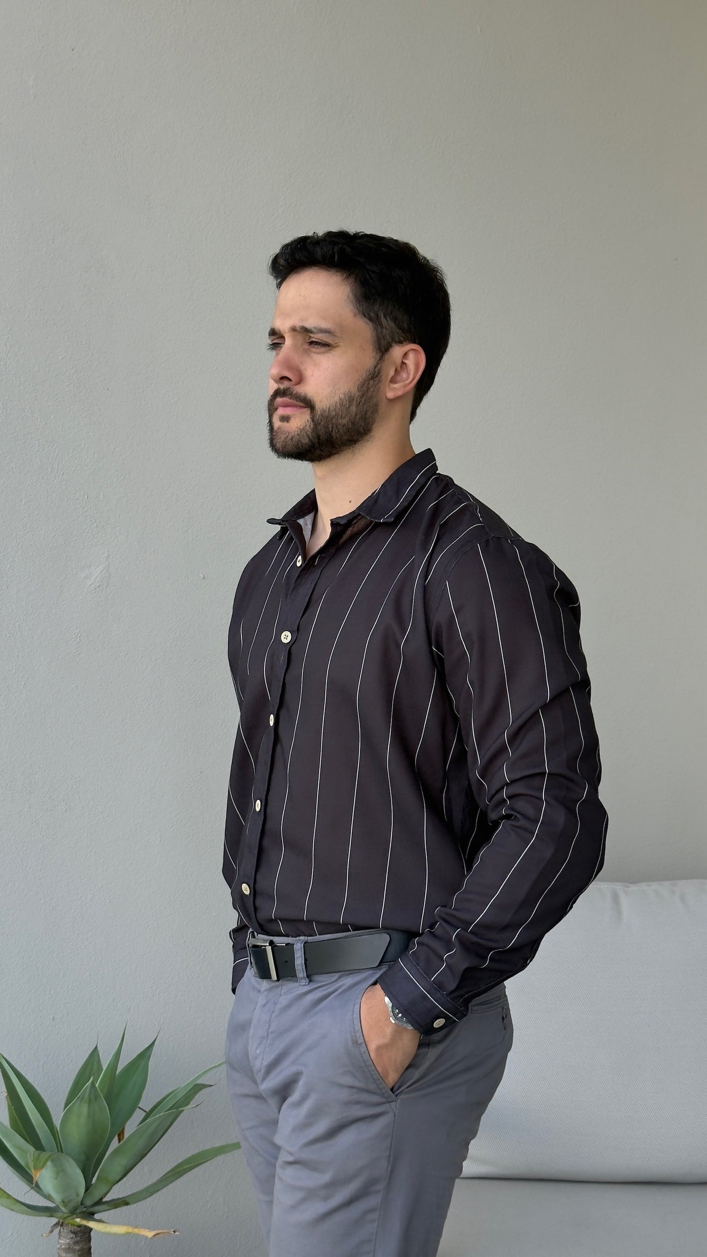 Hybrid Linen Shirt - Negro con rayas blancas
