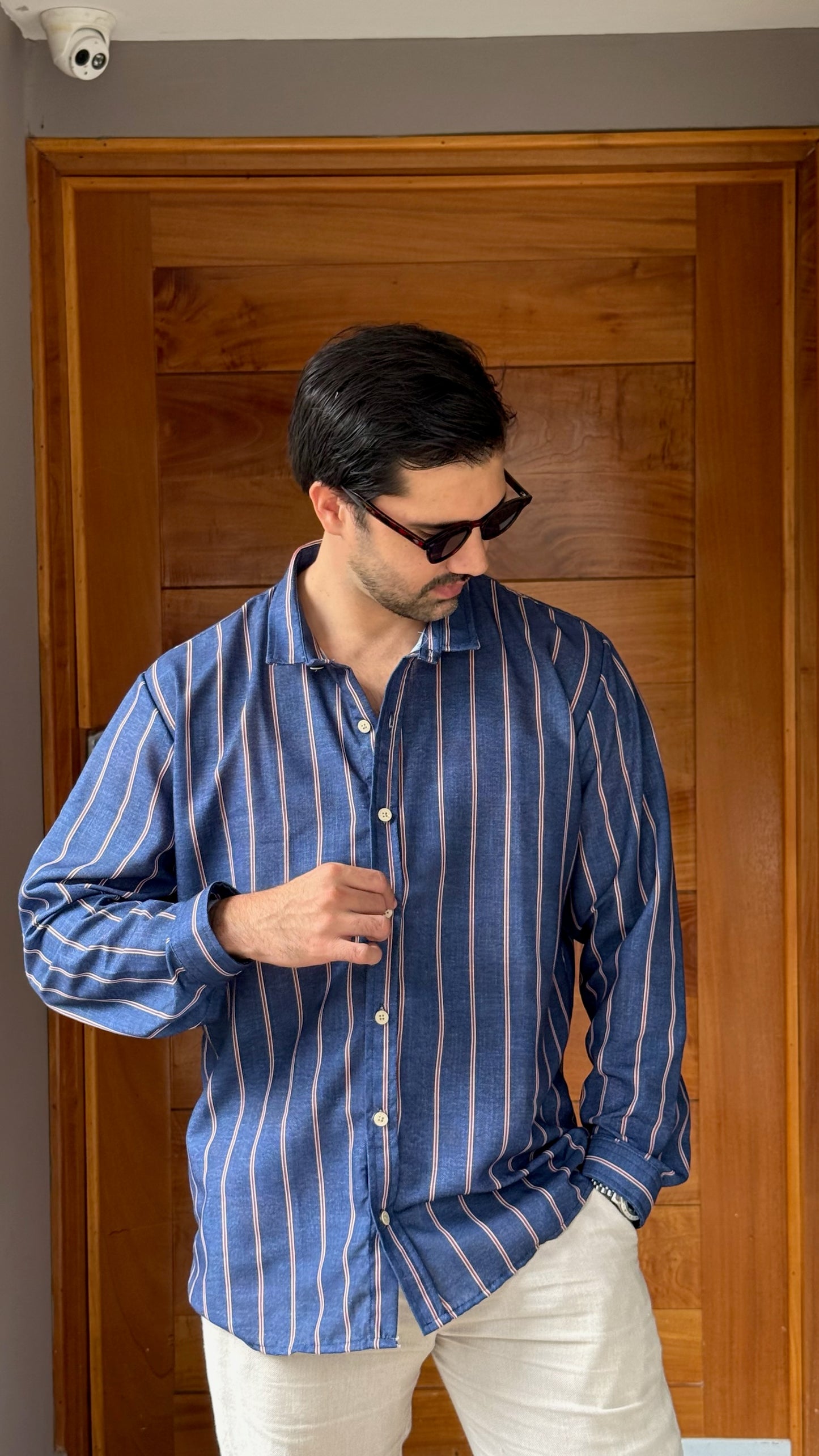 Hybrid Linen Shirt - Azul con rayas rojas