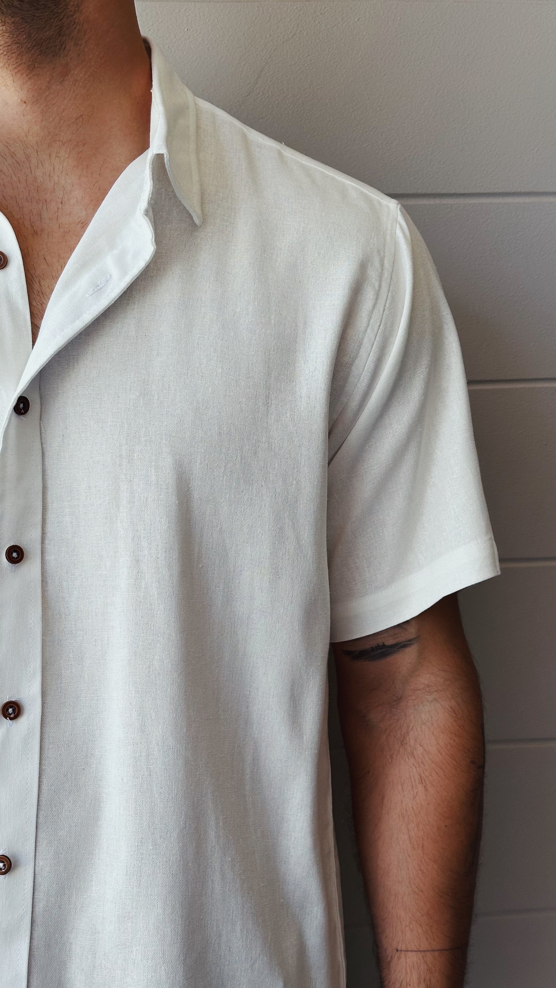 Camisa de lino triblend manga corta color blanco 