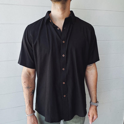 Camisa de lino triblend manga corta color negro 