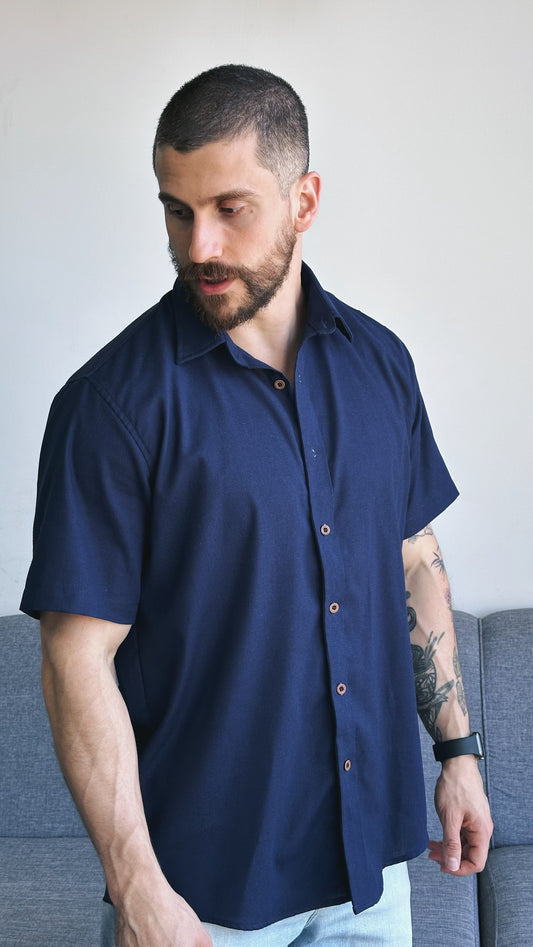 Camisa de lino triblend manga corta color azul oscuro