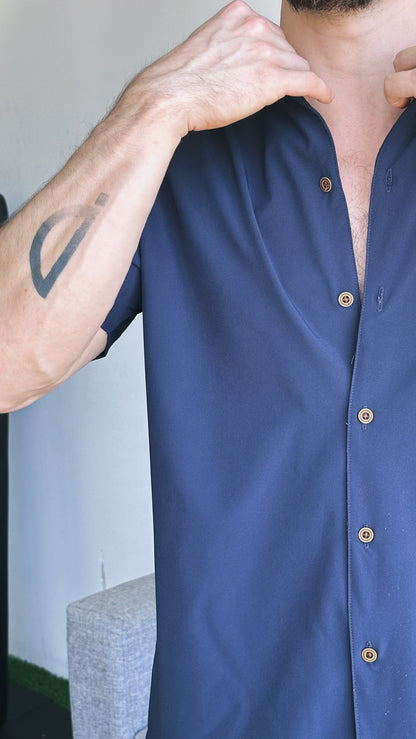 Camisa Lisa Azul Botones de Madera