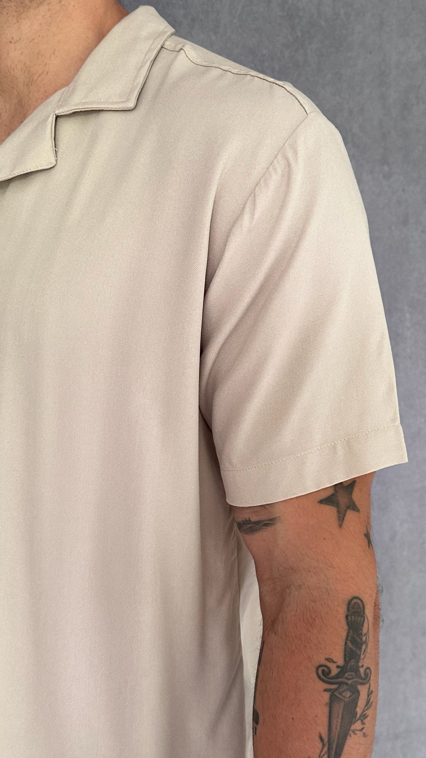 The Sunday Shirt Beige