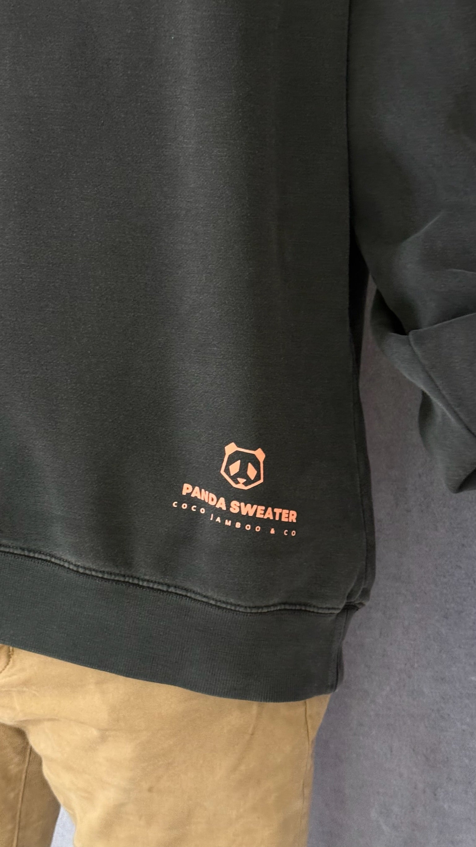 Panda Sweater Negro Retro