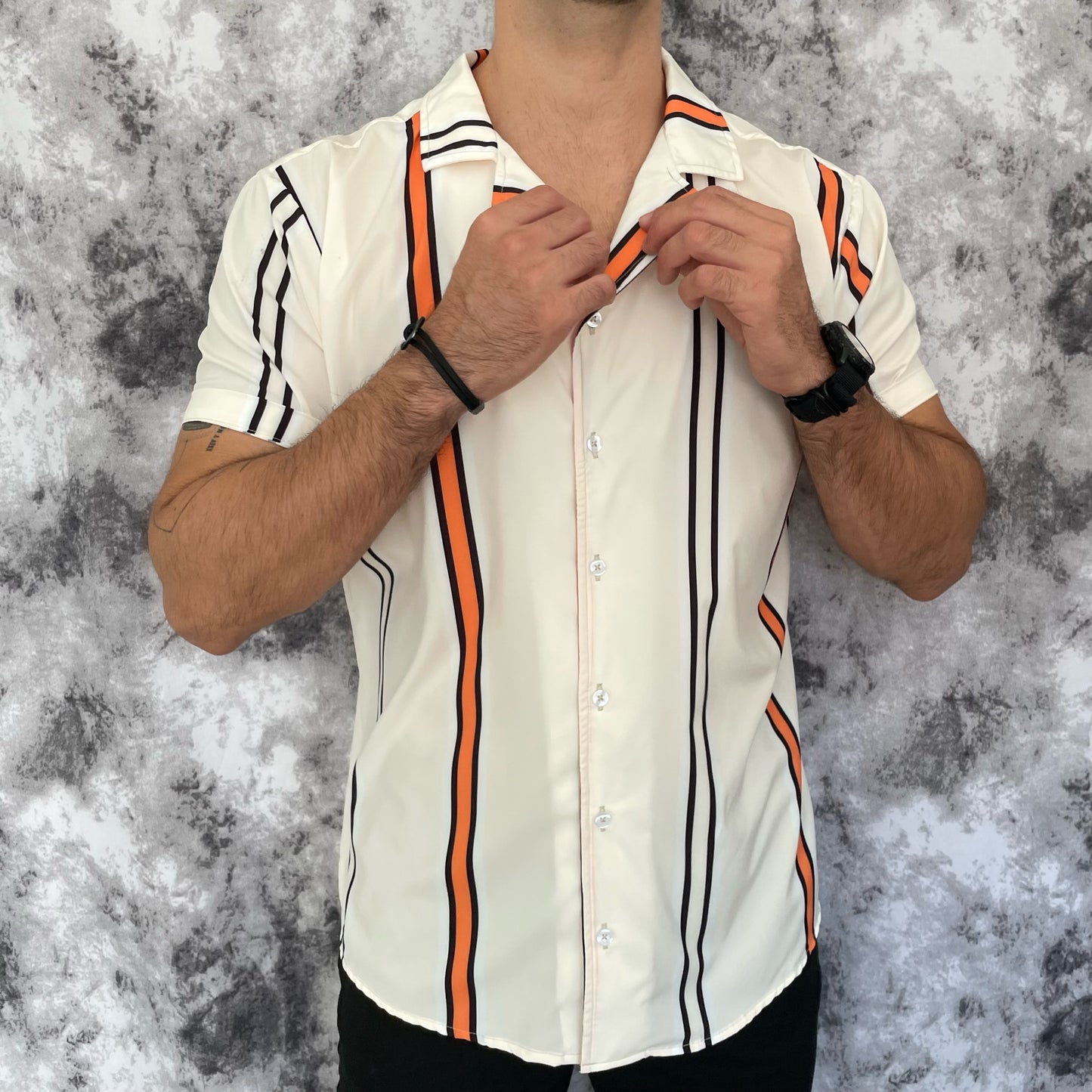 Camisa Crema Rayas Negro y Naranja